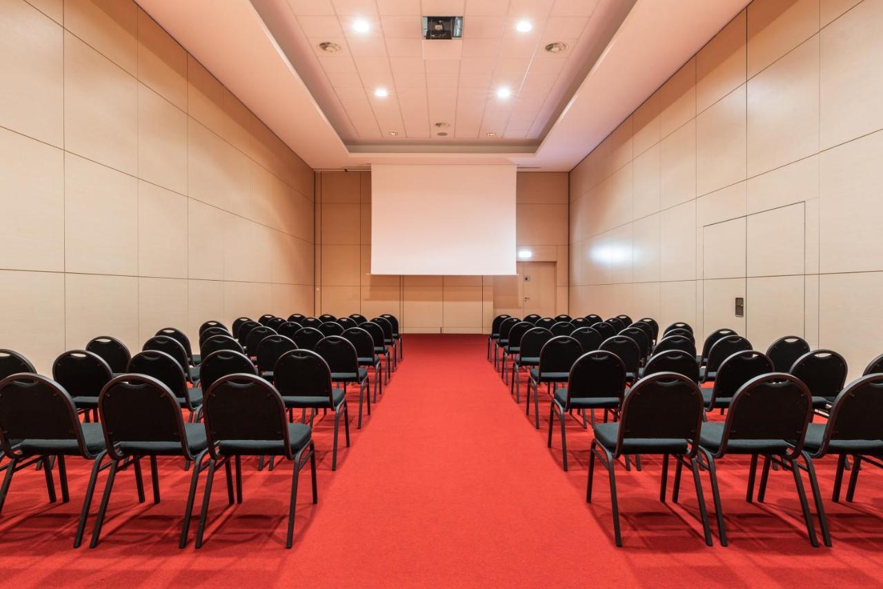 โรงแรมยูโรสตาร์ โอเอซิส พลาซา ฟิเกราดาฟอซ ภายนอก รูปภาพ